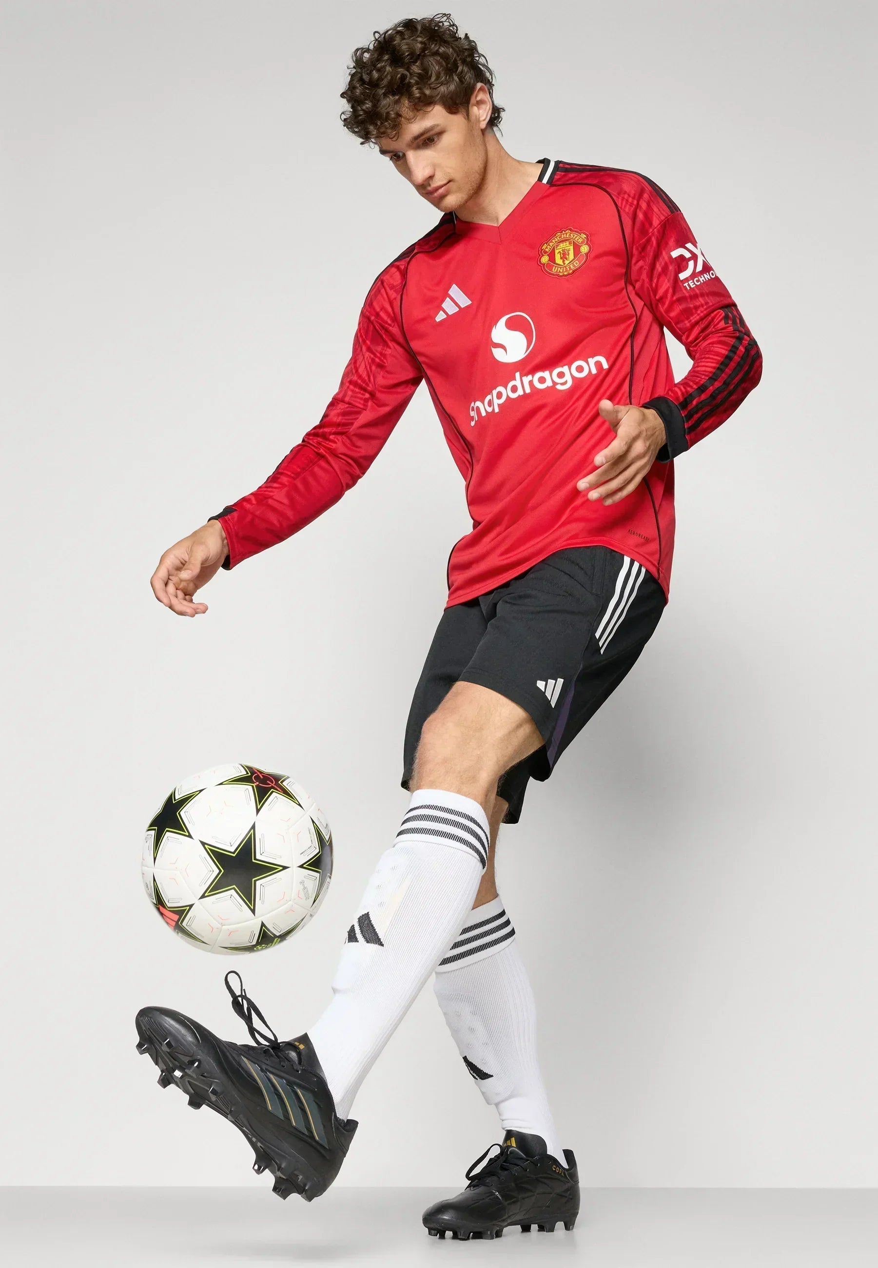 2025/26 Manchester United Home Shirt - Long Sleeve