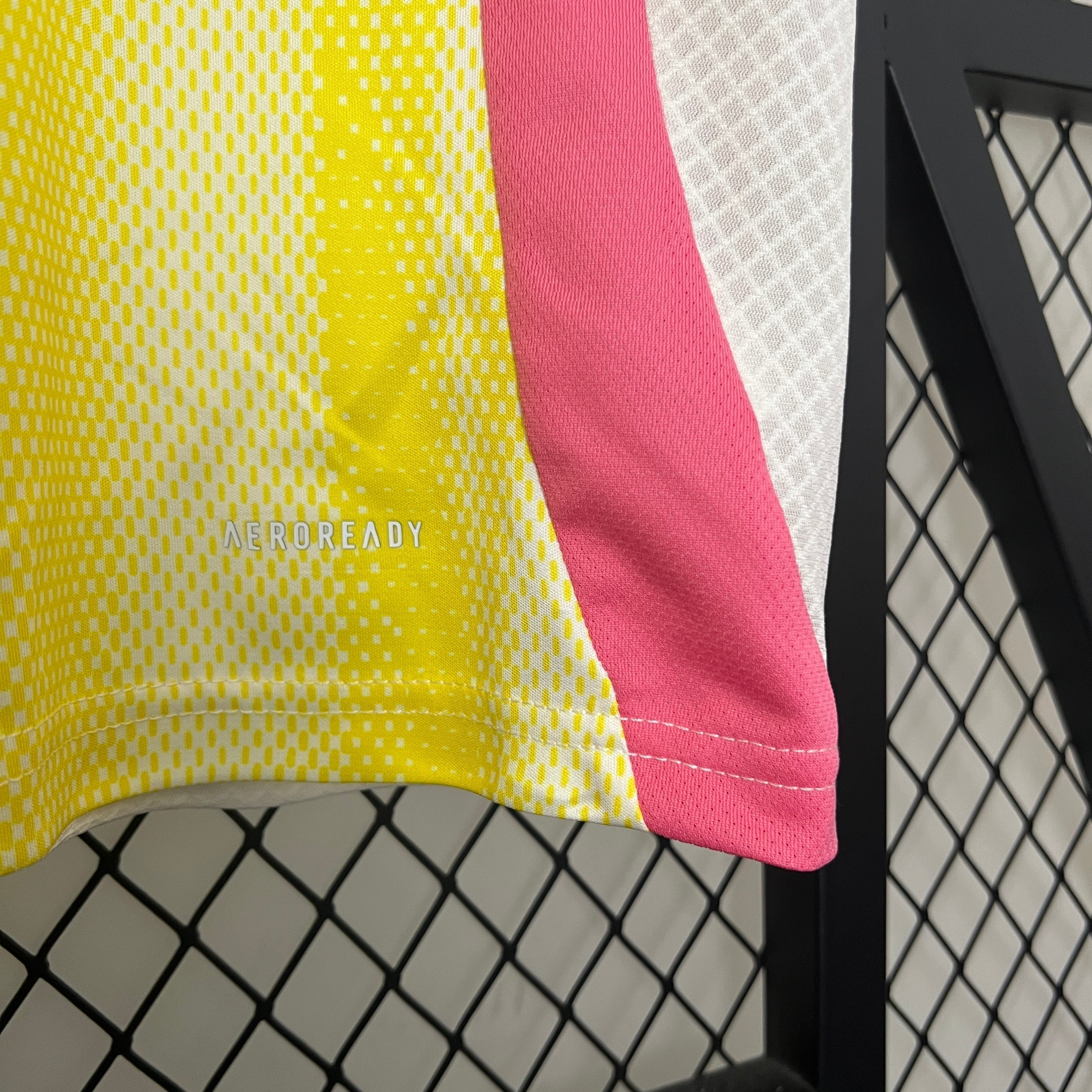 Juventus 24-25 Away