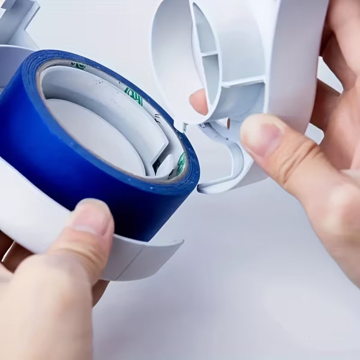 Painter’s Tape Applicator for Perfect Edges