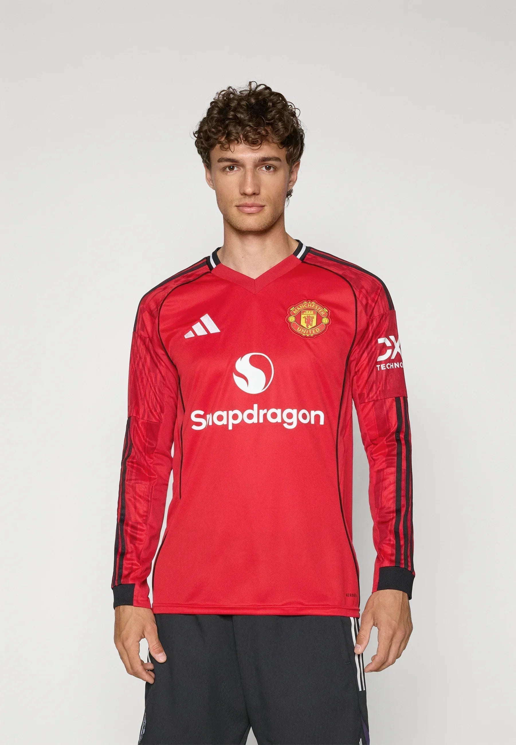 2025/26 Manchester United Home Shirt - Long Sleeve