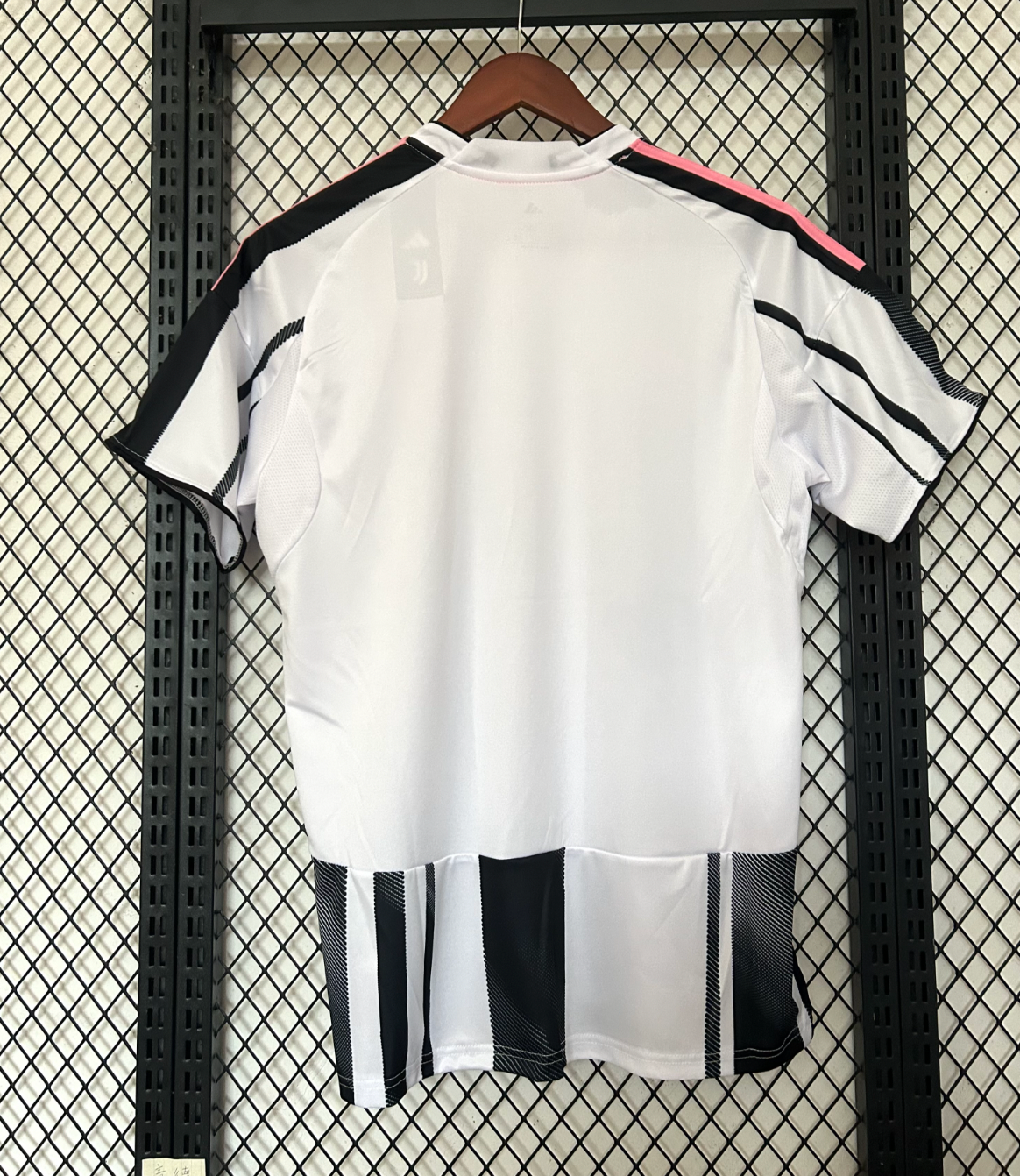 Juventus  25/26 home  kit